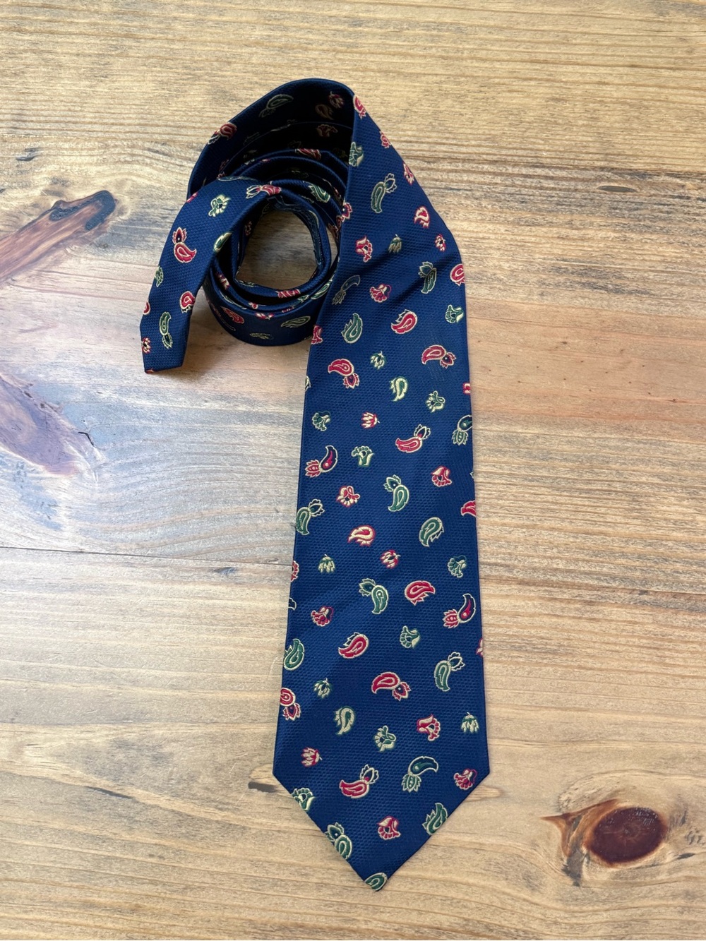 Vintage Burberry’s of London Men’s Navy Blue Paisley Print Silk Tie